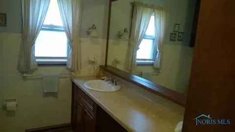 104 Perrin Ave, Mccomb, OH 45858 photo 3