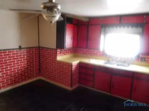 244 South St, Mccomb, OH 45858 photo 7