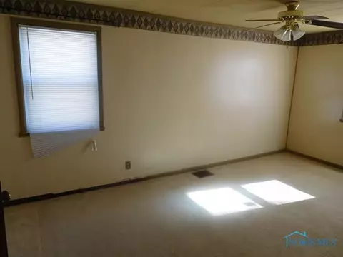 244 South St, Mccomb, OH 45858 photo 5