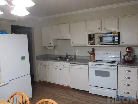 215 Cherry St, Mccomb, OH 45858 photo 4