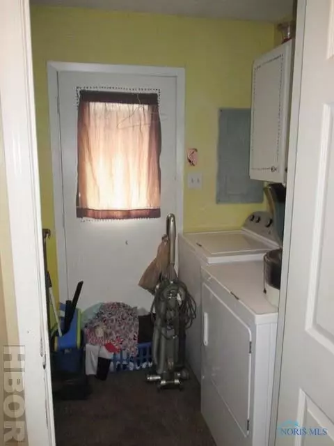 215 Cherry St, Mccomb, OH 45858 photo 5