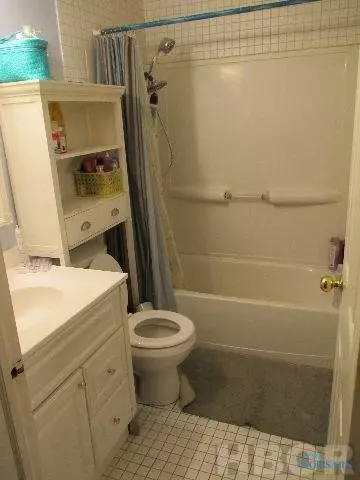 215 Cherry St, Mccomb, OH 45858 photo 8
