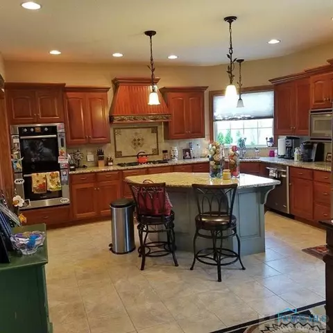 5512 Brookview Ln, Upper Sandusky, OH 43351 photo 7