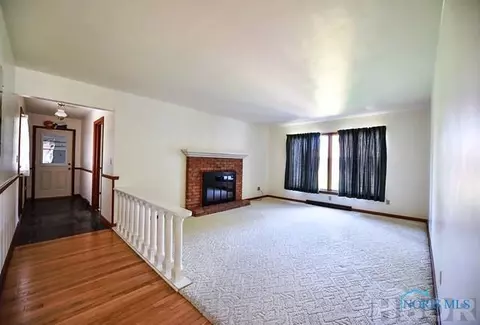1100 Sandusky St, Findlay, OH 45840 photo 2