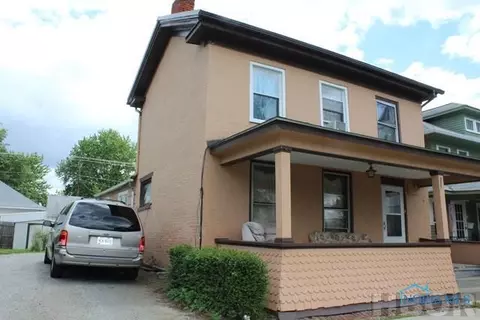 207 5th St, Upper Sandusky, OH 43351 photo 2