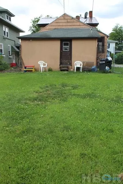 207 5th St, Upper Sandusky, OH 43351 photo 3