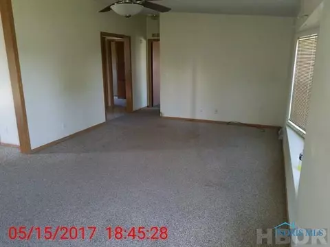 323 Holmes, Deshler, OH 43516 photo 4