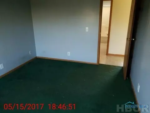 323 Holmes, Deshler, OH 43516 photo 5