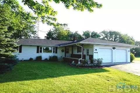 345 Pinebrook Ct, Mccomb, OH 45858 photo 1