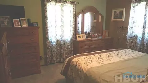 524 Holmes, Deshler, OH 43516 photo 2