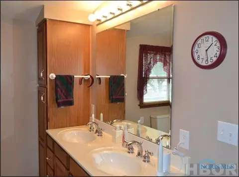 237 Yates Ave, Findlay, OH 45840 photo 6