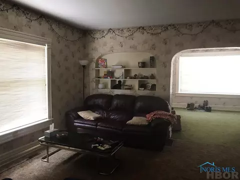 111 Ballard St, Ada, OH 45810 photo 9
