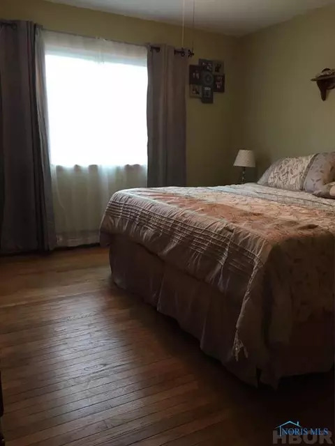 120 Eagle St, Findlay, OH 45840 photo 3