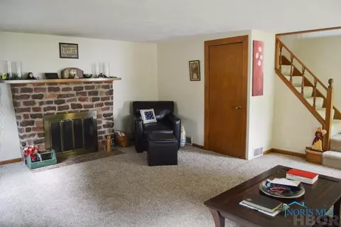 230 Eagle St, Findlay, OH 45840 photo 3