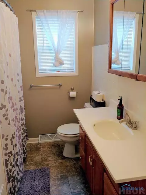 207 Perrin, Mccomb, OH 45858 photo 18