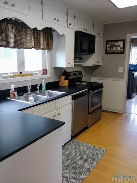 207 Perrin, Mccomb, OH 45858 photo 9