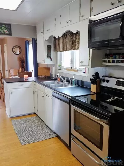 207 Perrin, Mccomb, OH 45858 photo 7