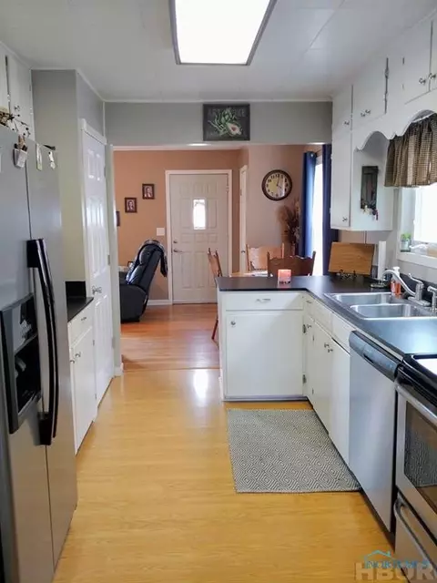 207 Perrin, Mccomb, OH 45858 photo 6