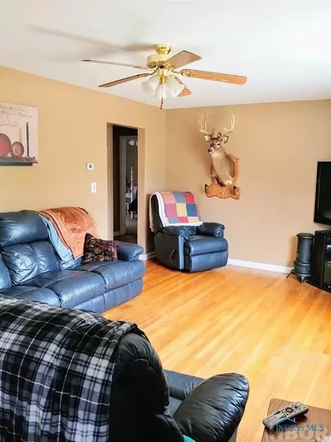 207 Perrin, Mccomb, OH 45858 photo 4