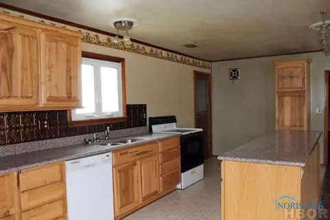 20258 Main St, Upper Sandusky, OH 43351 photo 6