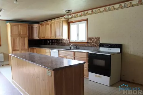 20258 Main St, Upper Sandusky, OH 43351 photo 8