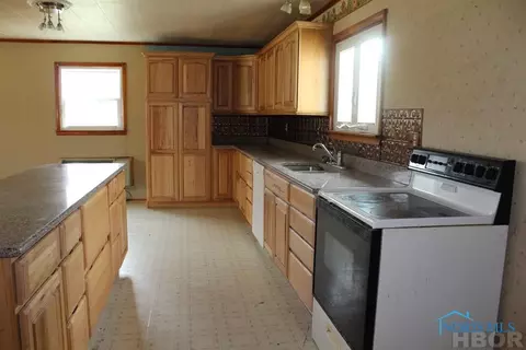 20258 Main St, Upper Sandusky, OH 43351 photo 5