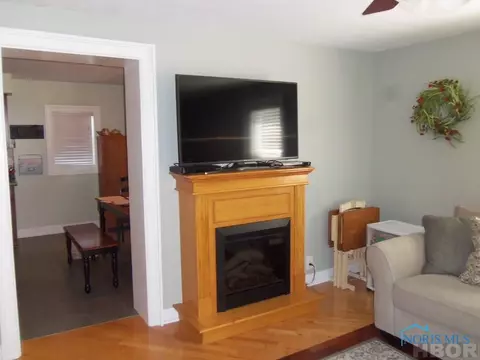 541 8th St, Upper Sandusky, OH 43351 photo 5