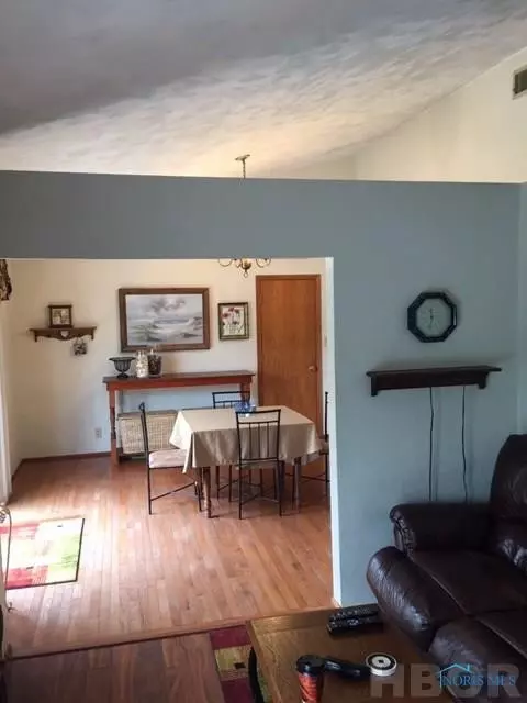 2509 Springmill Rd, Findlay, OH 45840 photo 2