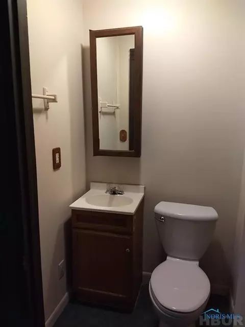 240 Pine Ave, Findlay, OH 45840 photo 9