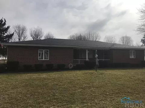 633 Baker Ct, Upper Sandusky, OH 43351 photo 2