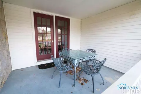 516 Bright Rd, Findlay, OH 45840 photo 3