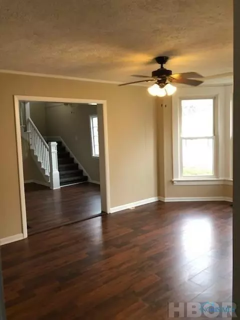 357 Mound St, Circleville, OH 43113 photo 6