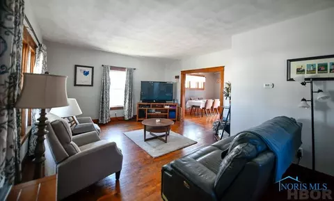 628 Fourth St, Ottawa, OH 45875 photo 3