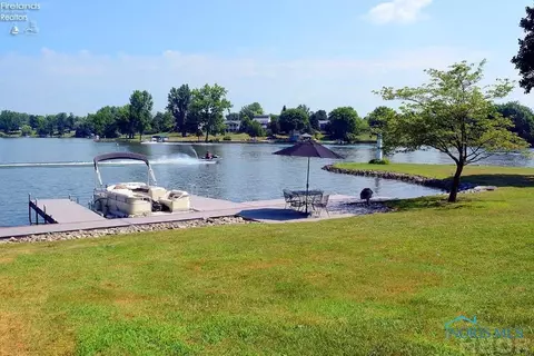 918 Evergreen Cir, Willard, OH 44890 photo 11