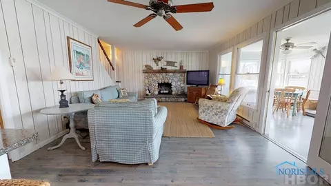 918 Evergreen Cir, Willard, OH 44890 photo 12