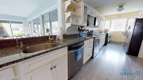 918 Evergreen Cir, Willard, OH 44890 photo 20