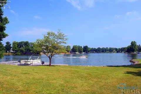918 Evergreen Cir, Willard, OH 44890 photo 8