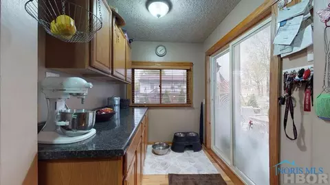 629 Maplewood, Willard, OH 44890 photo 4