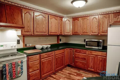 123 Meadow Dr, Mccomb, OH 45858 photo 4