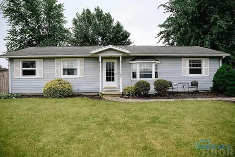 123 Meadow Dr, Mccomb, OH 45858 photo 1