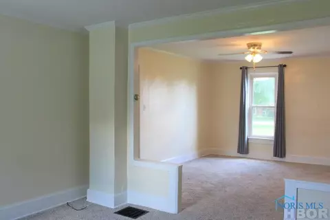 526 Bigelow St, Upper Sandusky, OH 43351 photo 2