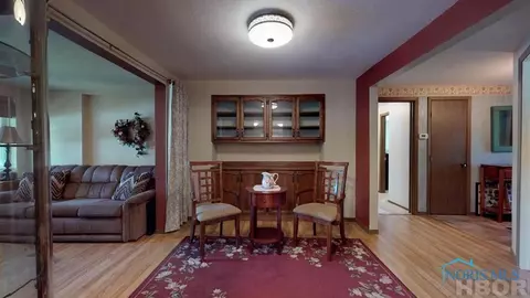 728 Beach Dr, Willard, OH 44890 photo 1
