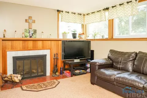 206 Mcpherson, Findlay, OH 45840 photo 2
