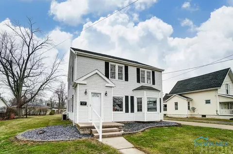 517 E 4th St, Ottawa, OH 45875 photo 3