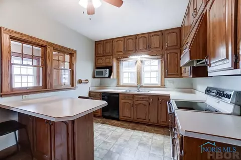517 E 4th St, Ottawa, OH 45875 photo 11