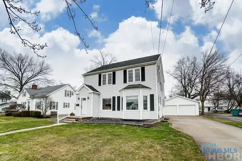 517 E 4th St, Ottawa, OH 45875 photo 2