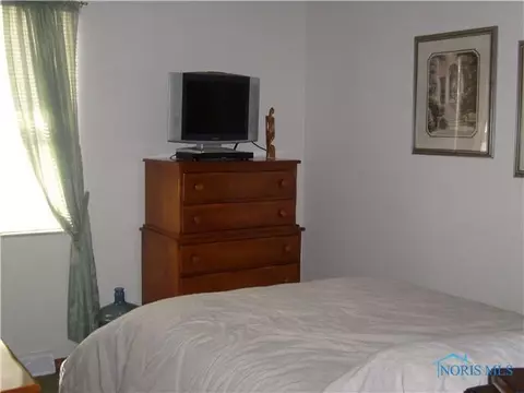 112 Fairview, Lyons, OH 43533 photo 8