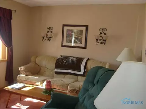 112 Fairview, Lyons, OH 43533 photo 2