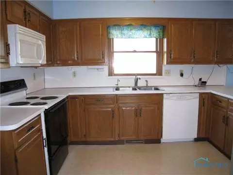 24-320 Co Rd V, Archbold, OH 43502 photo 4