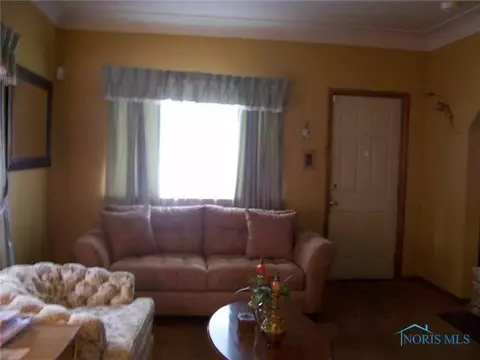 1616 Hamilton, Toledo, OH 43607 photo 3